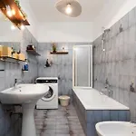 Zona Burlo - Con Terrazzo, Wi-fi Gratuito, Primo Piano Con Ascensore