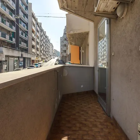 Zona Burlo - Con Terrazzo, Wi-fi Gratuito, Primo Piano Con Ascensore Appartement