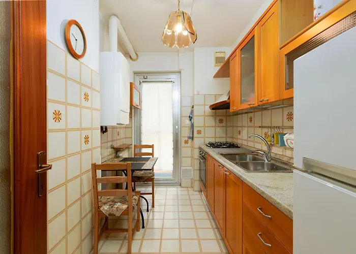 Zona Burlo - Con Terrazzo, Wi-fi Gratuito, Primo Piano Con Ascensore *