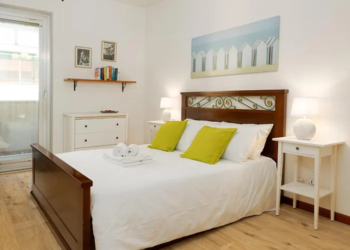 Zona Burlo - Con Terrazzo, Wi-fi Gratuito, Primo Piano Con Ascensore * Triëst