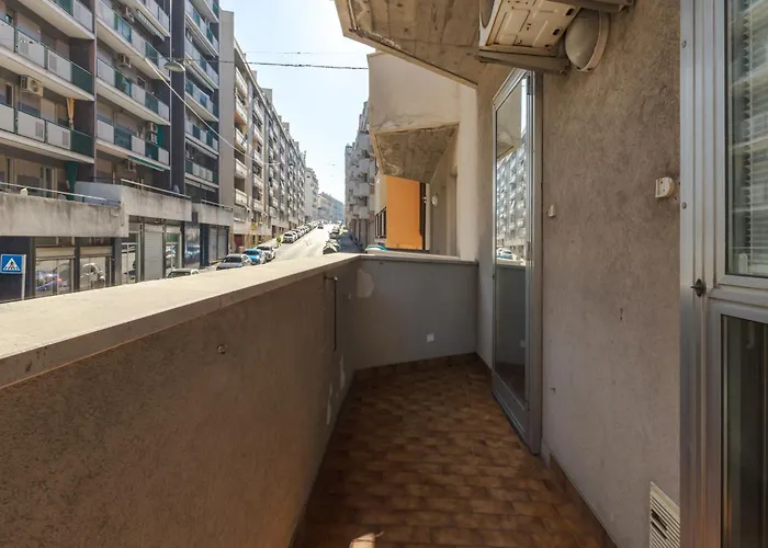 Zona Burlo - Con Terrazzo, Wi-fi Gratuito, Primo Piano Con Ascensore Appartement