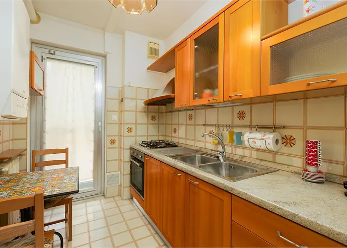 Zona Burlo - Con Terrazzo, Wi-fi Gratuito, Primo Piano Con Ascensore Appartement *